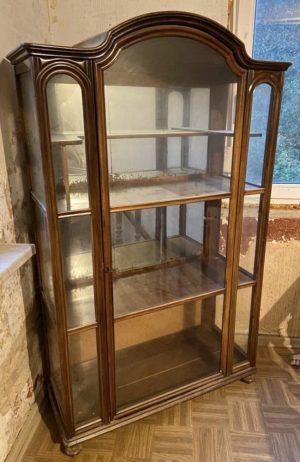 Vitrina, pozni bidermajer