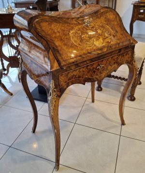 francoski pisalnik, damski pisalnik