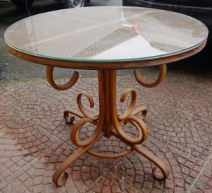miza thonet